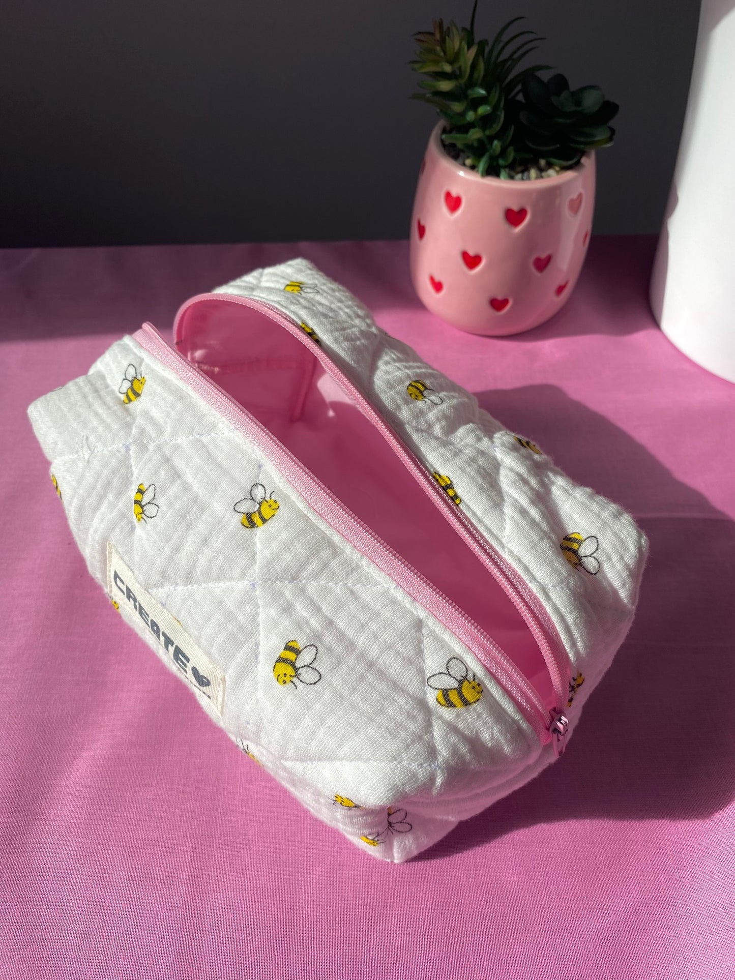 Trousse à motif abeille