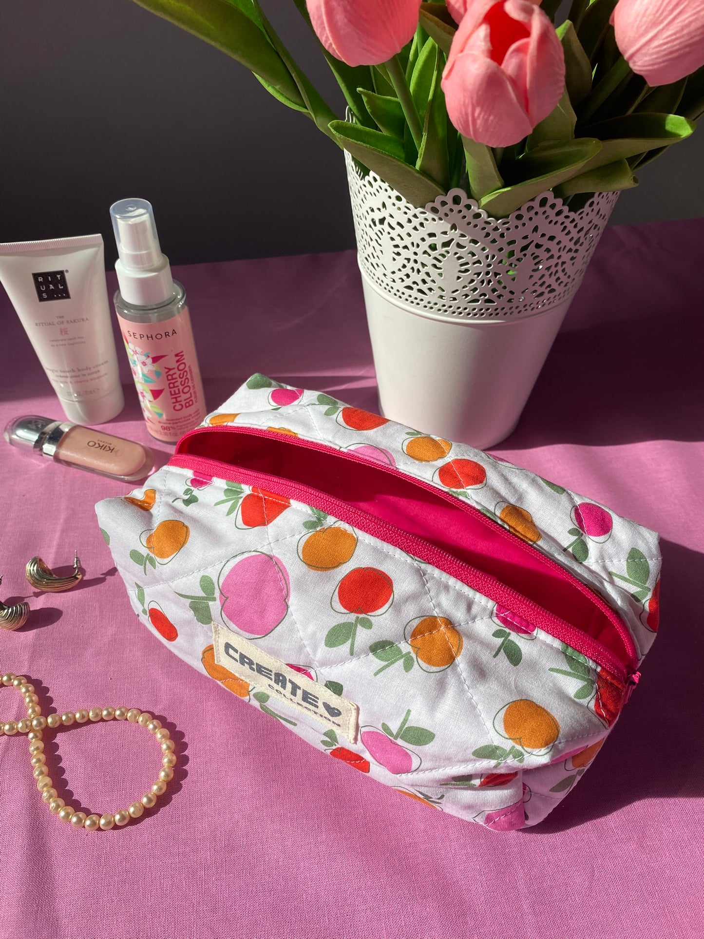 Trousse à motif pomme