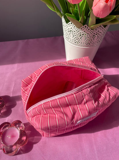 Trousse rose à rayures