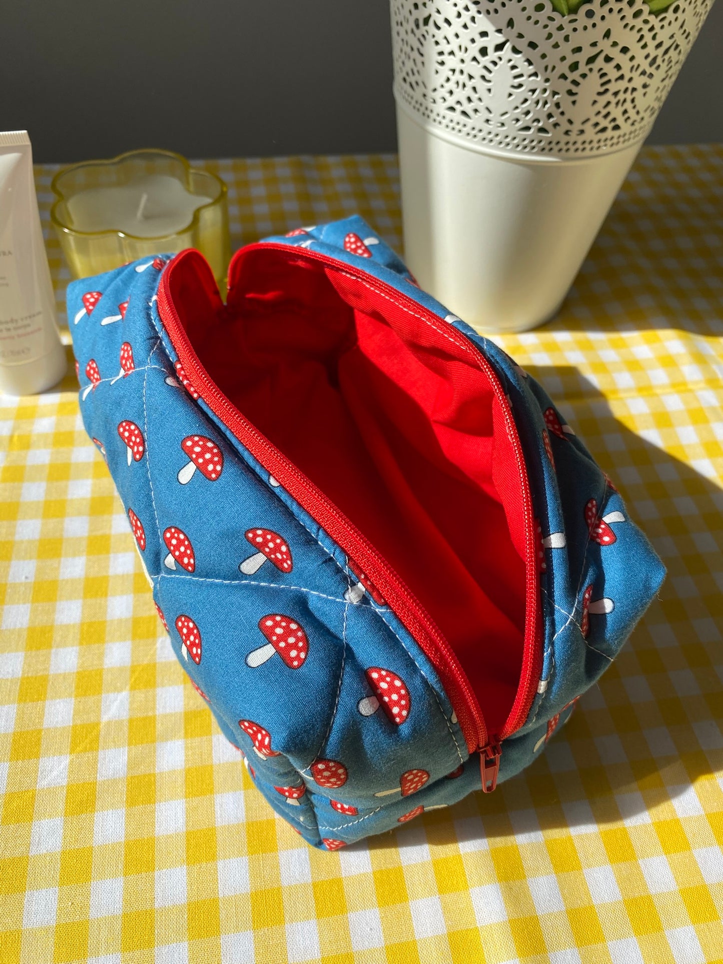 Trousse motif champignon
