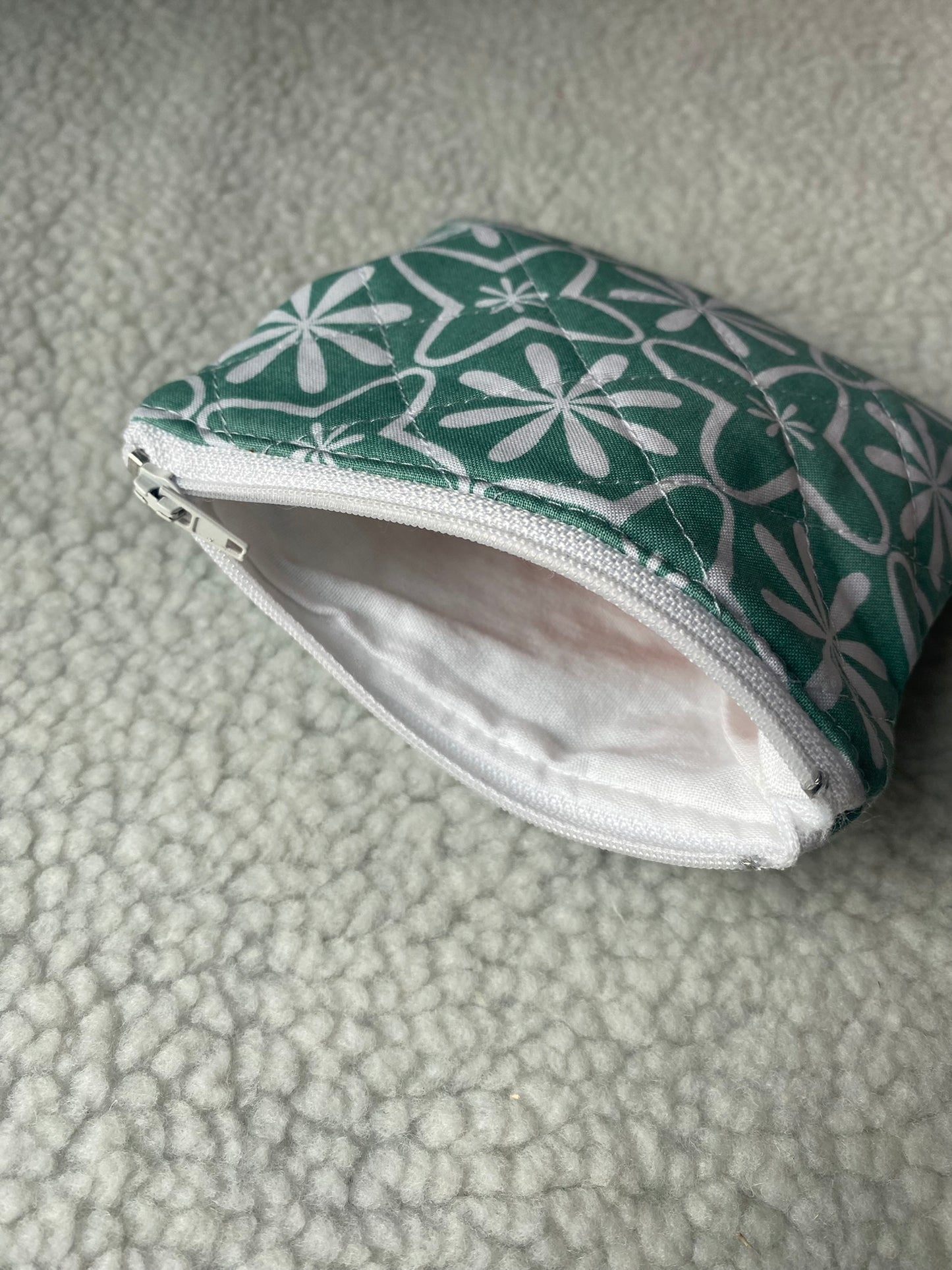Mini pochette verte et blanche