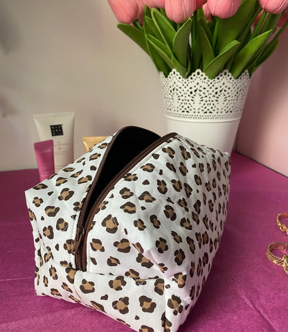 Trousse léopard marron