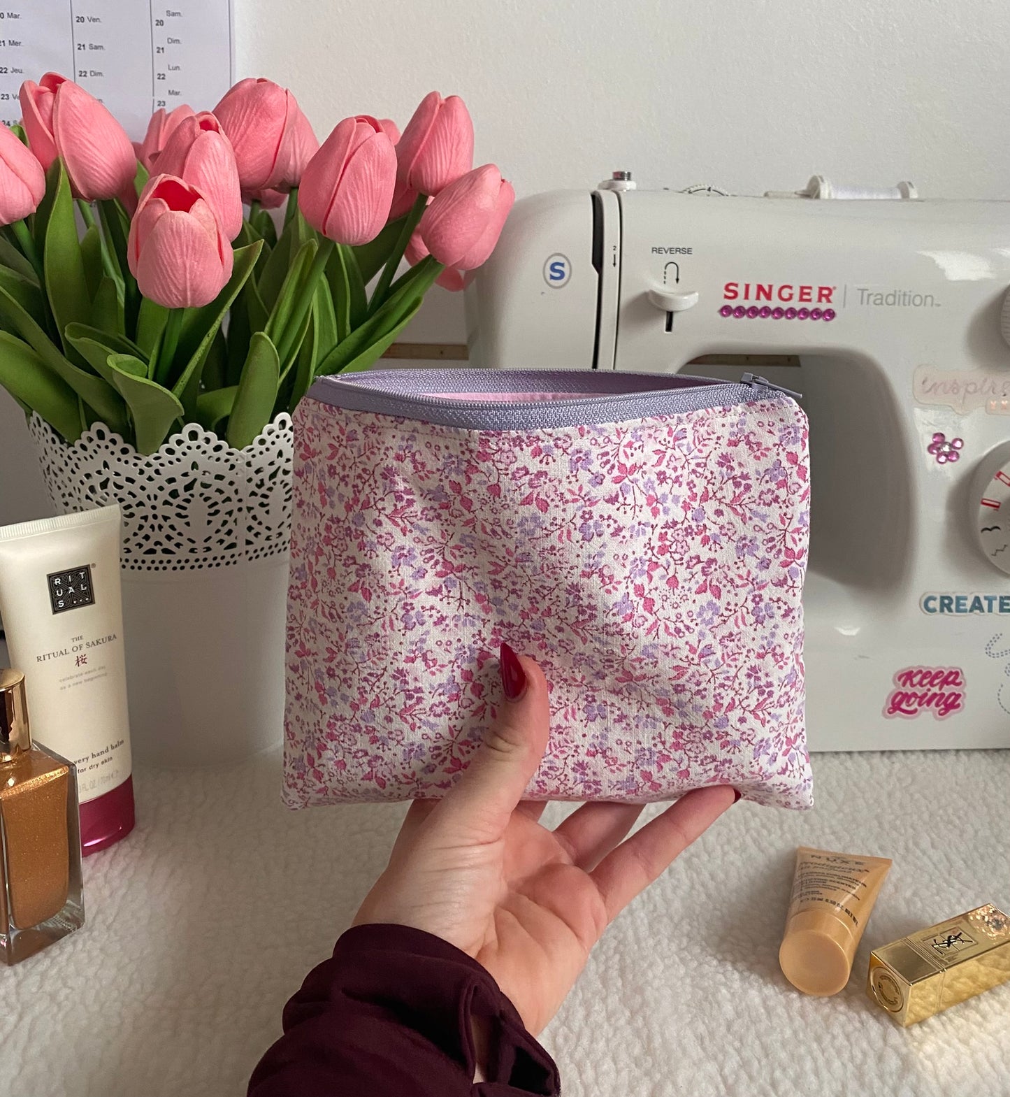Pochette fleurie rose