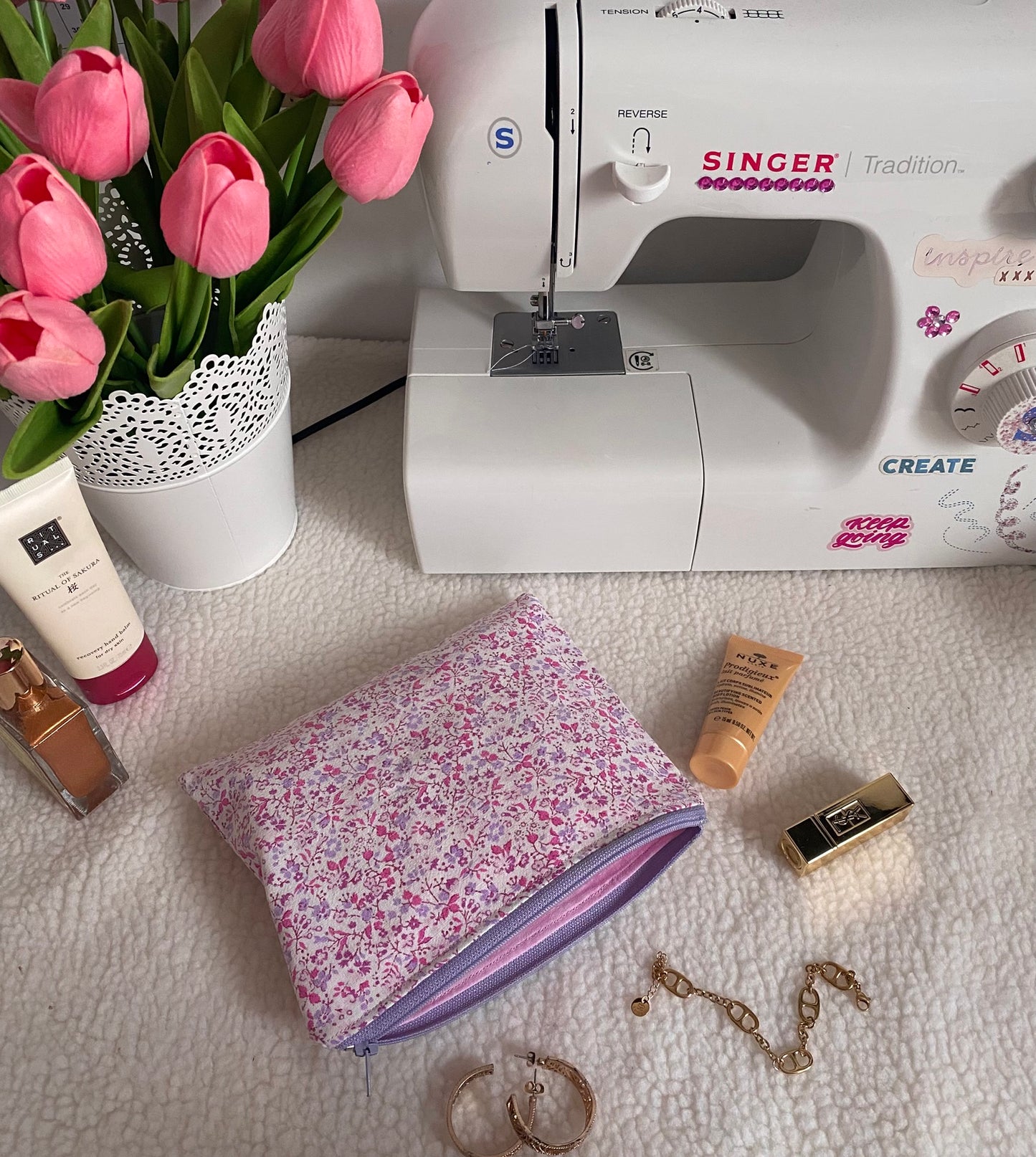 Pochette fleurie rose