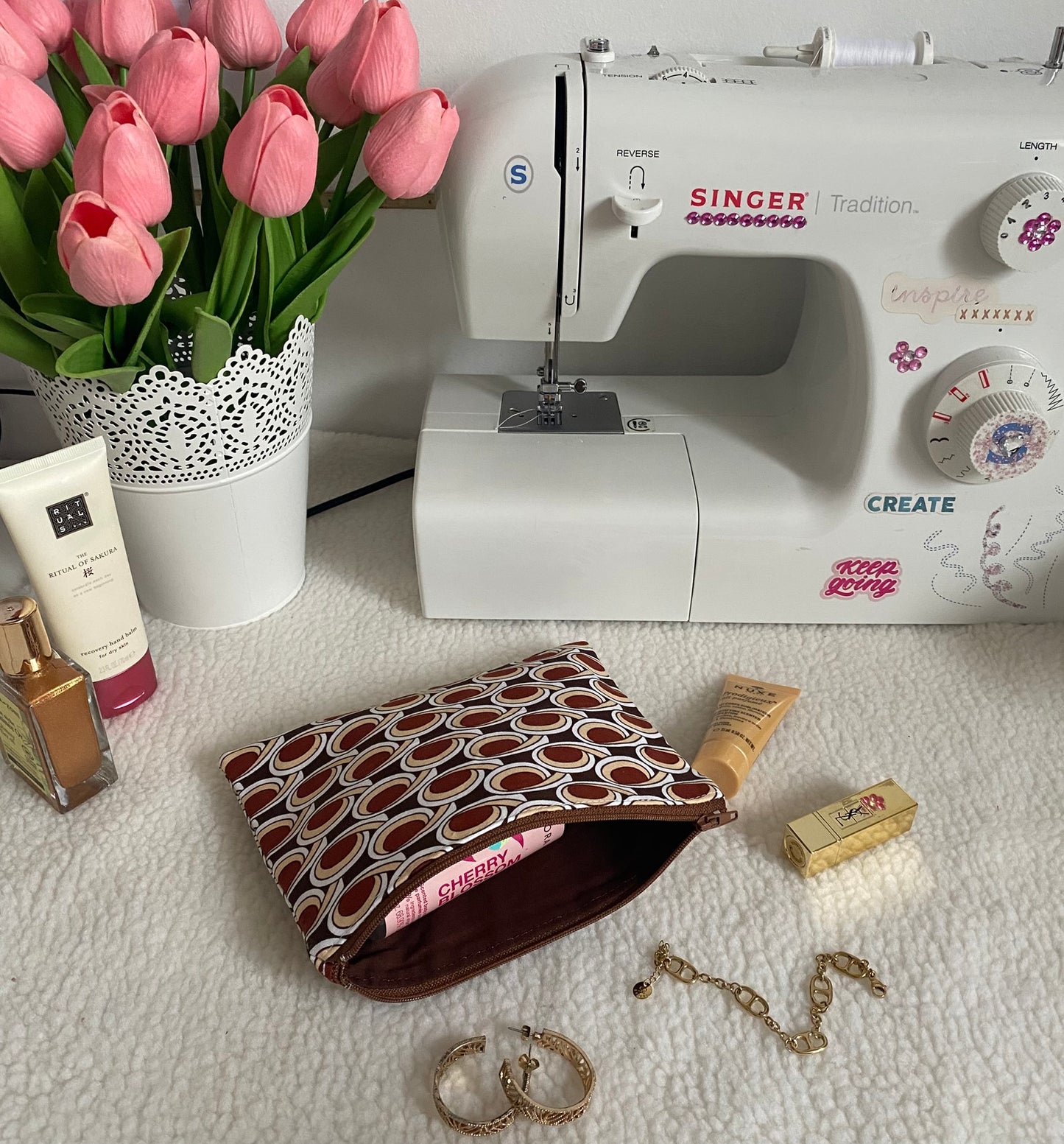 Pochette à motif marron