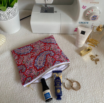 Pochette à motif rouge